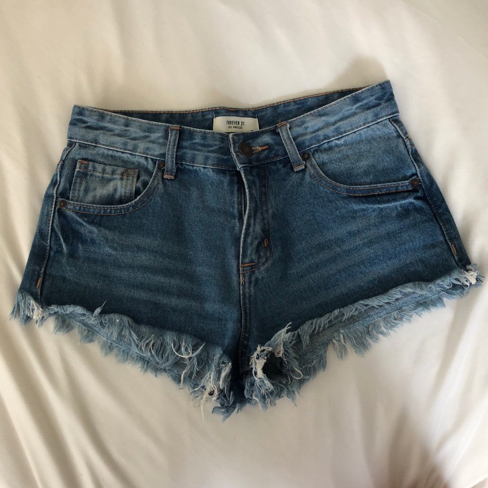 Forever 21 denim shorts size 25